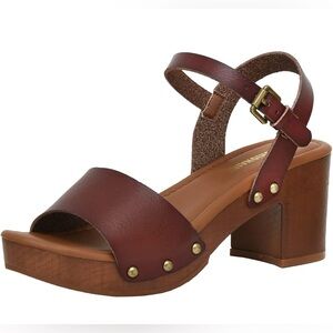 CUSHIONAIRE - Sloan Faux Wood Sandals